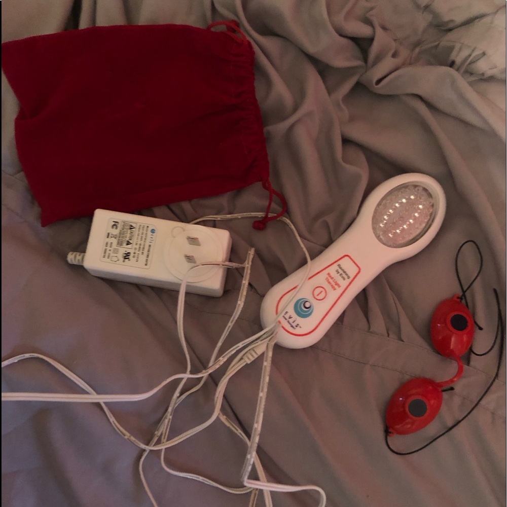 Evis red light therapy device